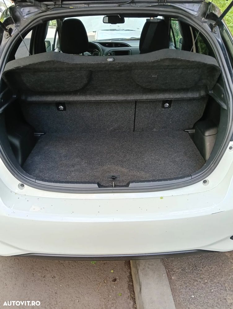 Toyota Yaris 1.5 L VVT-iE Start - 13