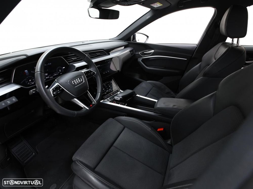 Audi e-tron 55 quattro S line - 11