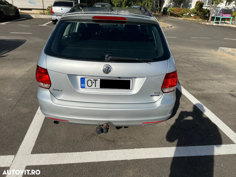 Volkswagen Golf - 6