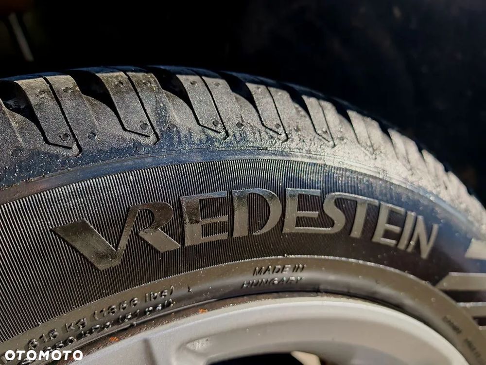 Volkswagen Golf 2.0 TDI SCR Comfortline - 16