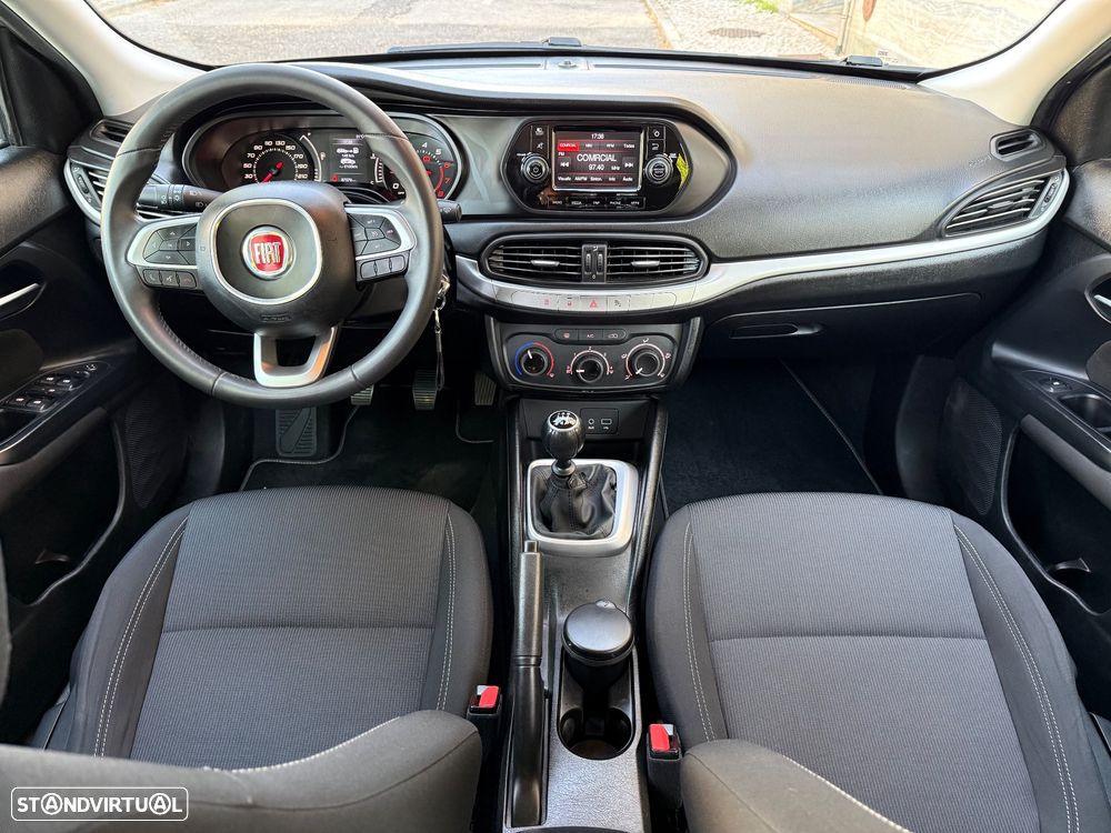 Fiat Tipo 1.4 Easy - 38