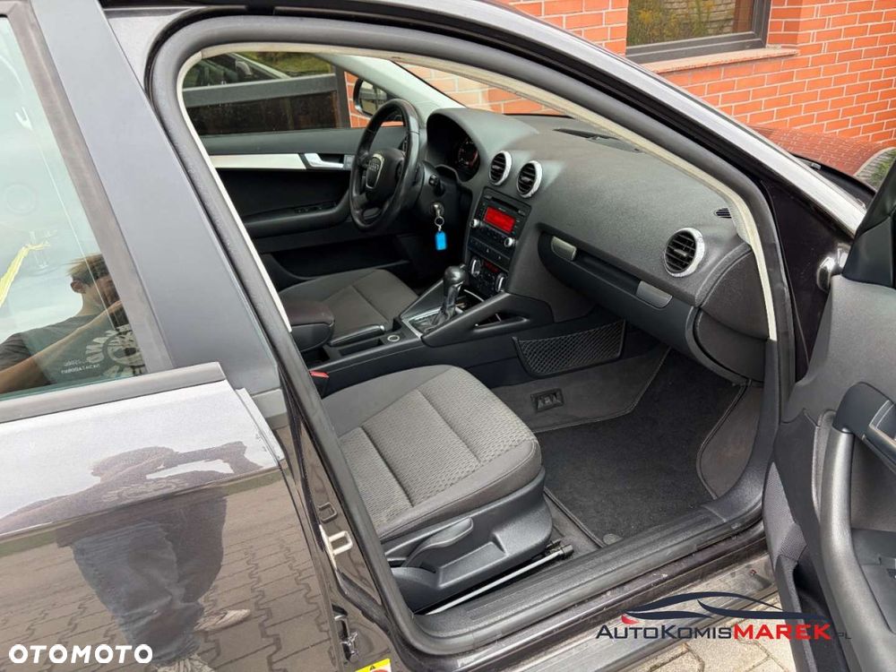 Audi A3 Sportback 2.0 TDI DPF Ambiente S tronic - 12