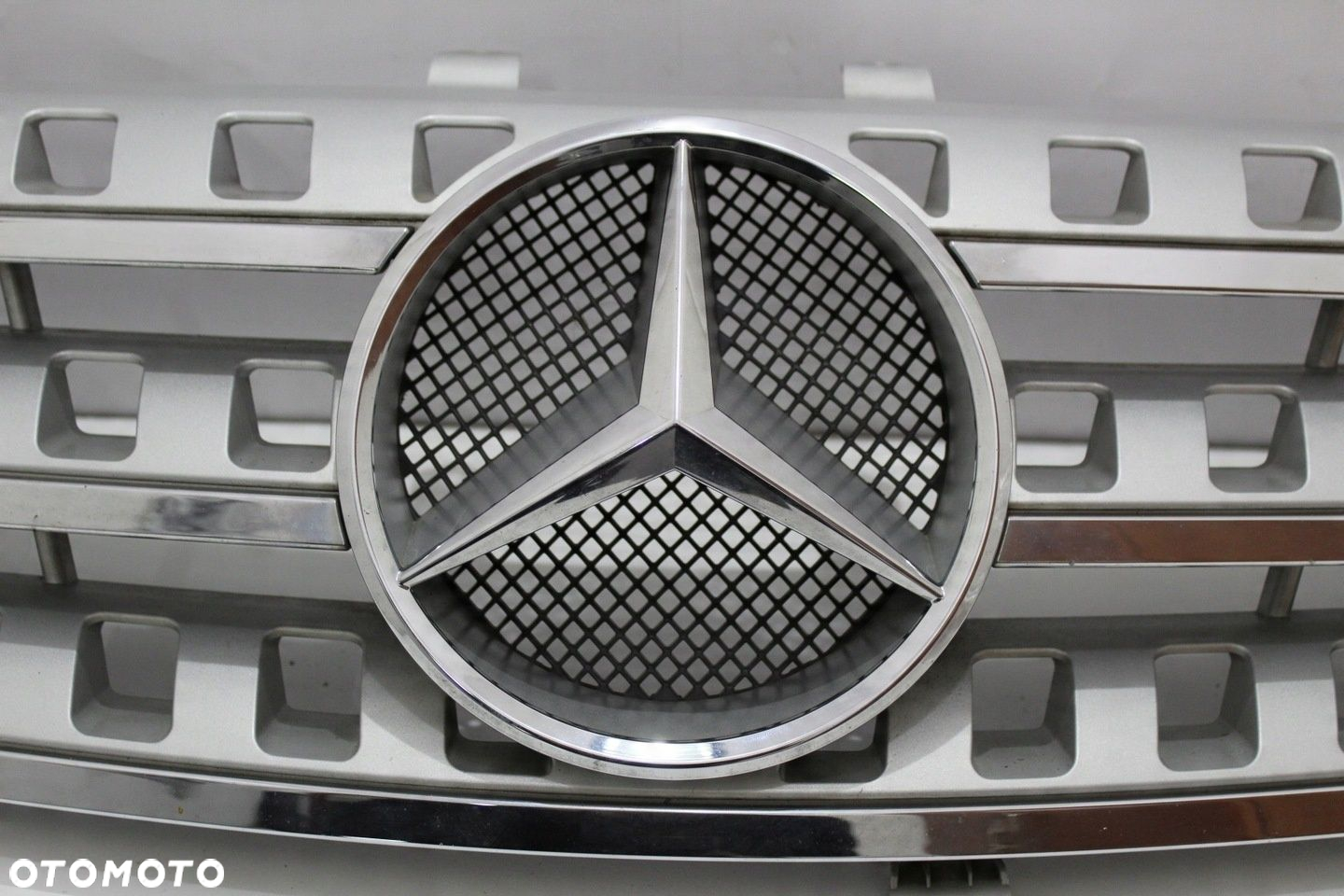 Atrapa chłodnicy Grill zderzaka AMG Oryginał Mercedes W164 ML A1648800323 - 4