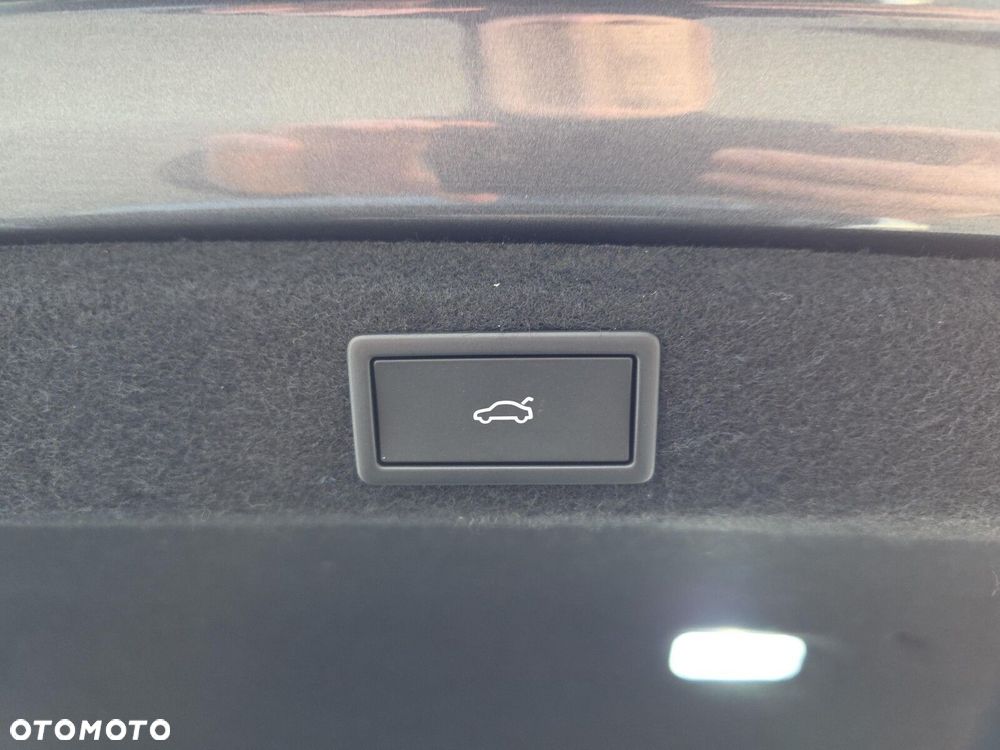 Skoda Superb 2.0 TSI Selection DSG - 19