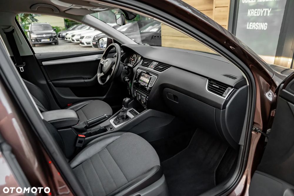 Skoda Octavia 2.0 TDI 4x4 Elegance DSG - 23