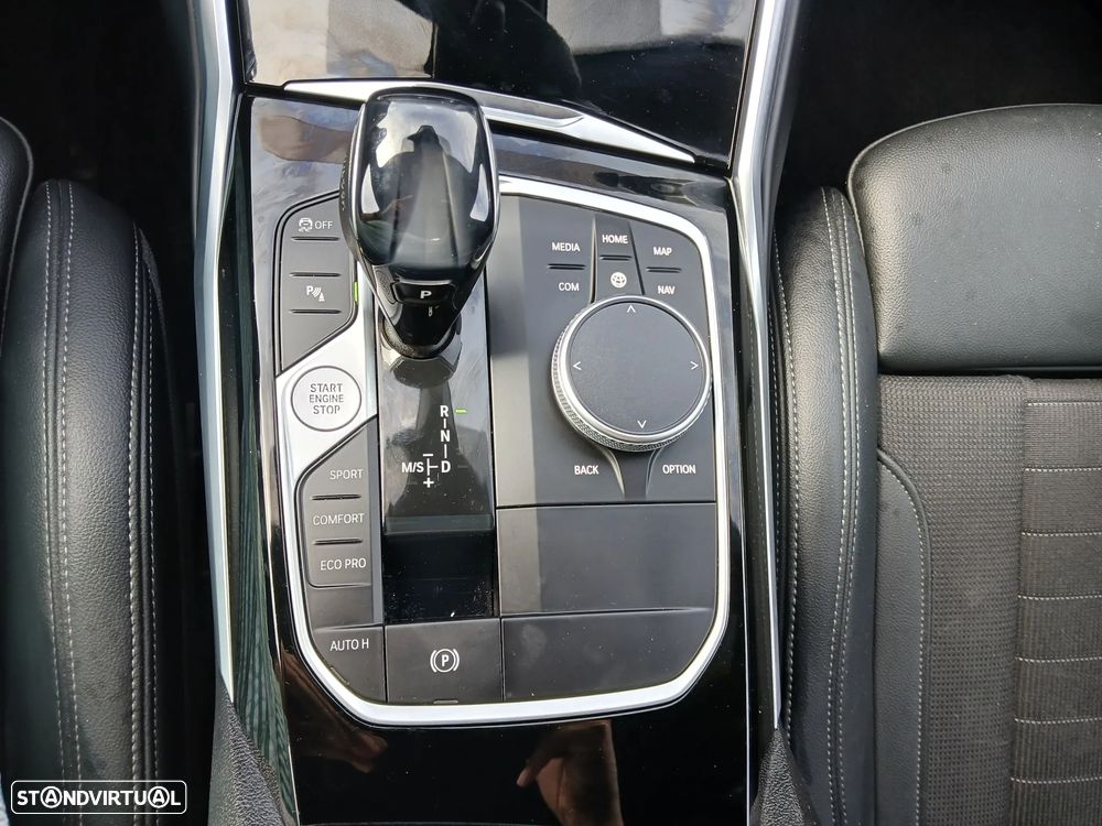 BMW 318 d Auto - 31