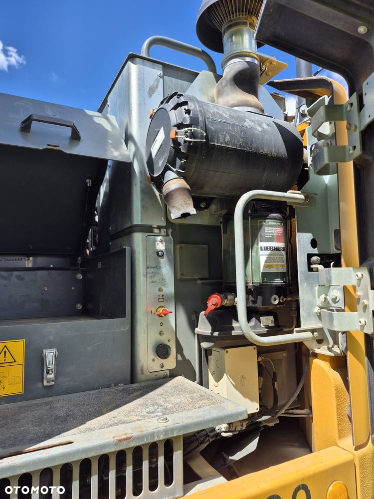 Liebherr A914 - 17