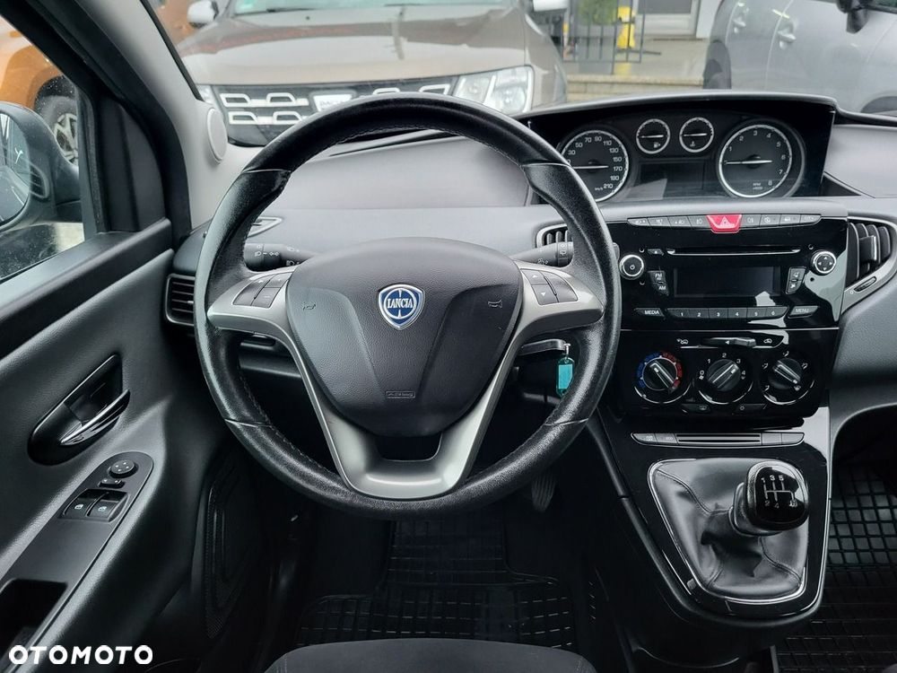 Lancia Ypsilon - 23