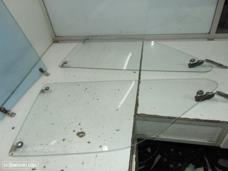 toyota corolla 1200 ke 20 vidros laterais c/fechos - 5