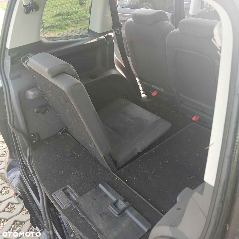 Volkswagen Touran 1.6 TDI DPF BlueMotion Technology DSG Comfortline - 29