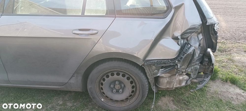 Volkswagen Golf 1.4 TSI (BlueMotion Technology) Comfortline - 3