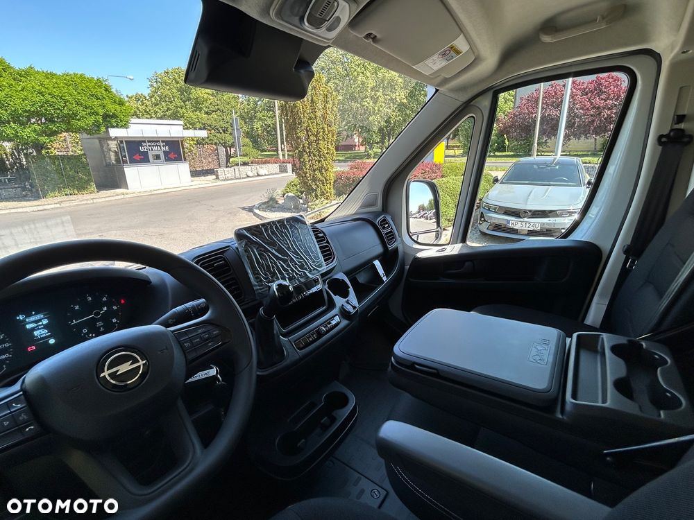 Opel Movano - 16