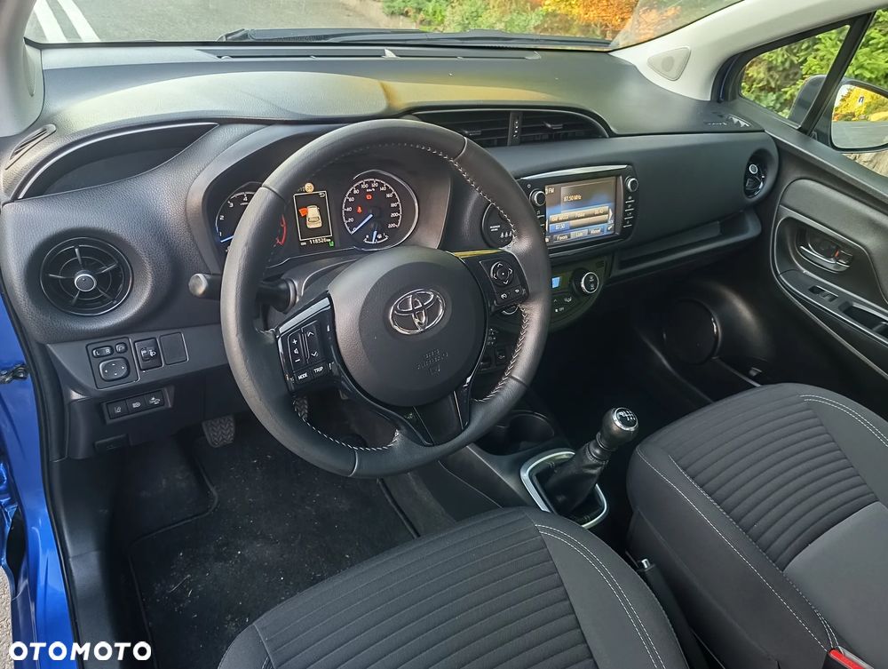 Toyota Yaris 1.5 Premium - 6