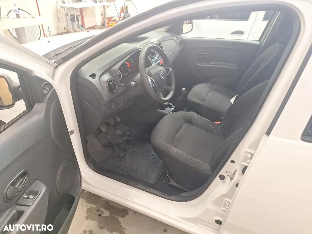 Dacia Logan 1.0 SCe SL PLUS - 4