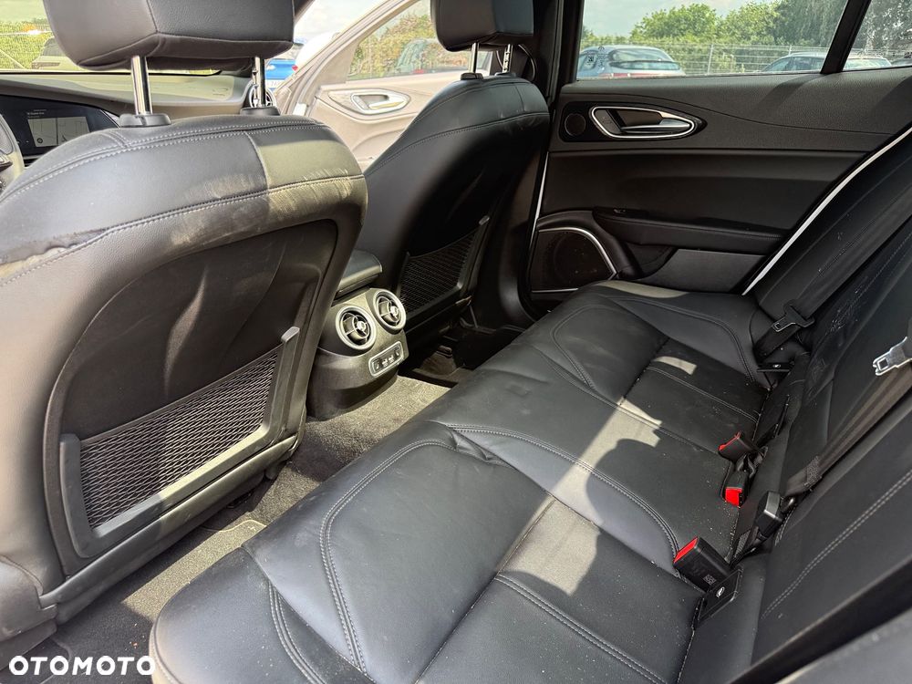 Alfa Romeo Giulia 2.0 Turbo Veloce - 4