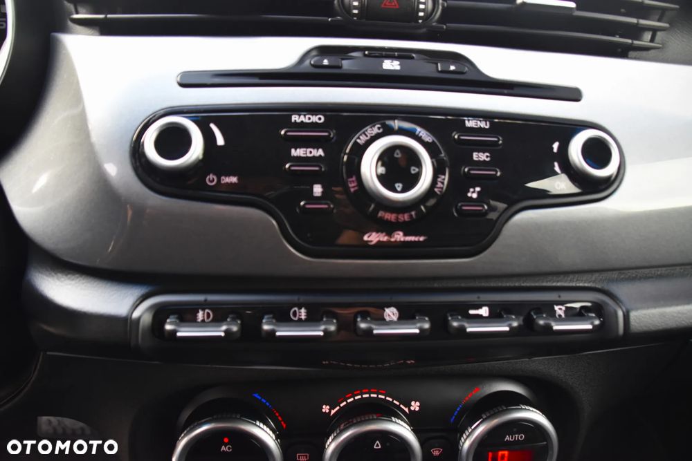 Alfa Romeo Giulietta 1.4 TB 16V Multiair TCT Turismo - 19