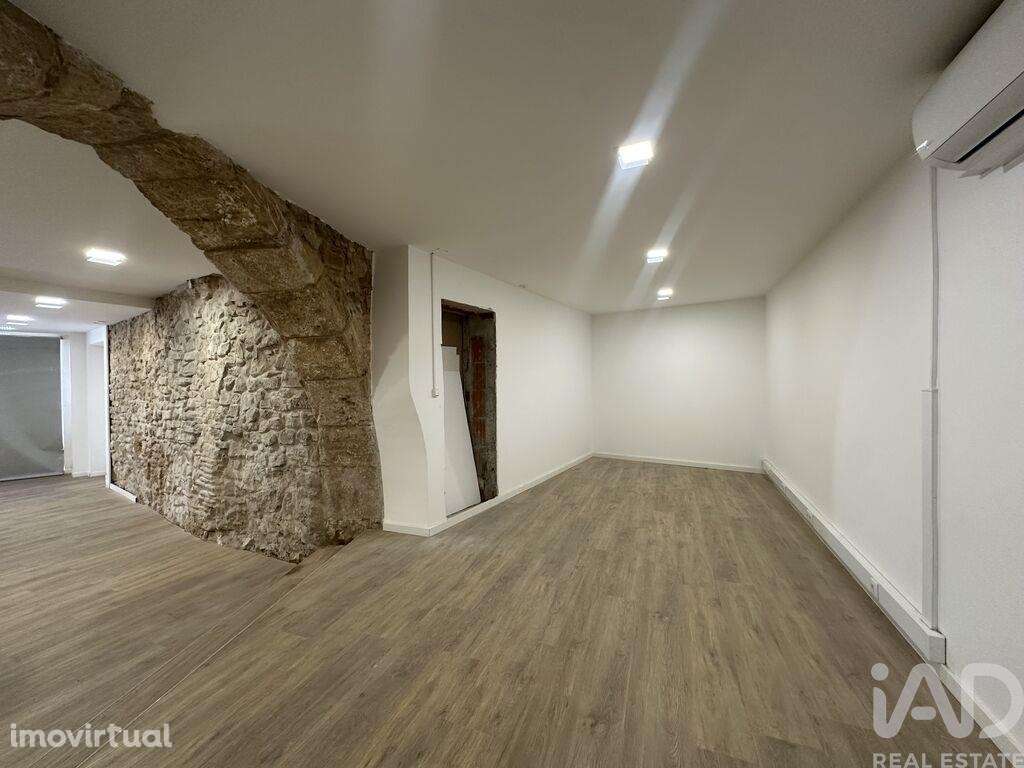 Apartamento T1 em Santa Maria, São Pedro E Matacães de 111,00 m2 - Grande imagem: 4/12