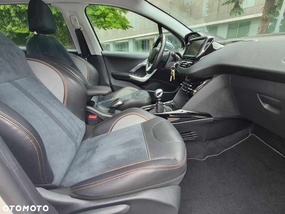 Peugeot 2008 1.2 Pure Tech GPF Crossway S&S - 19