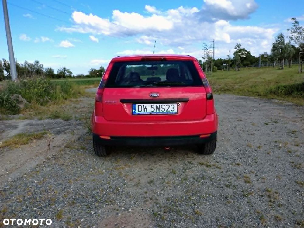 Ford Fiesta - 24