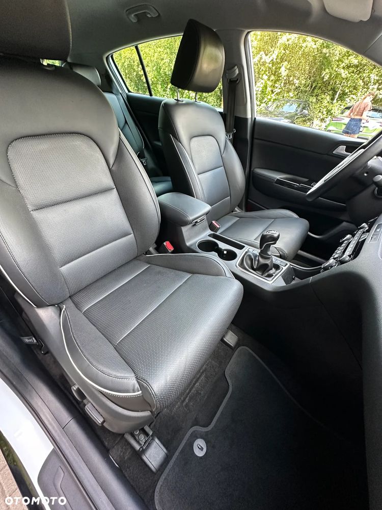 Kia Sportage 1.6 GDI 2WD Black Edition - 15