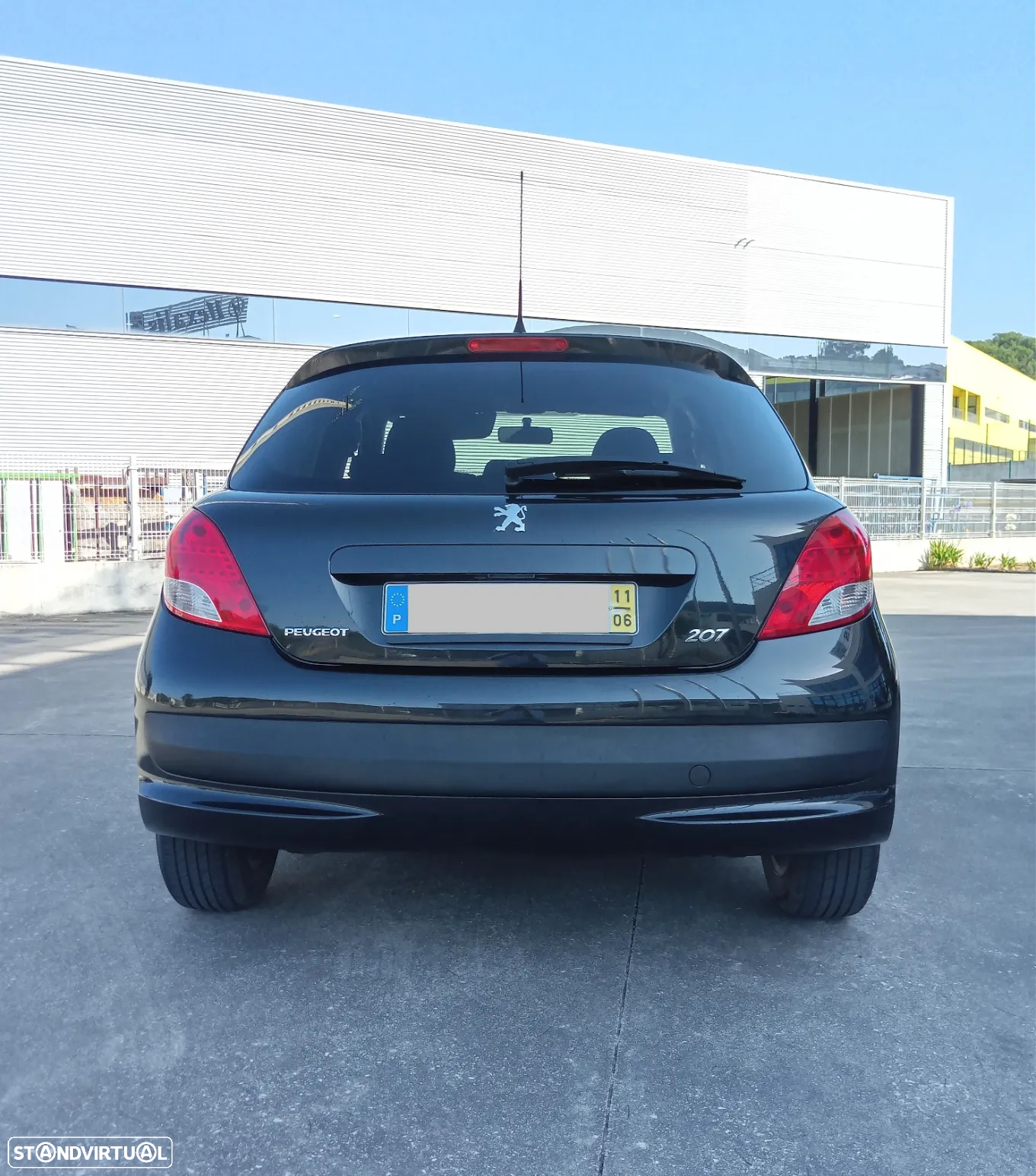 Peugeot 207 1.4 16V Trendy - 3