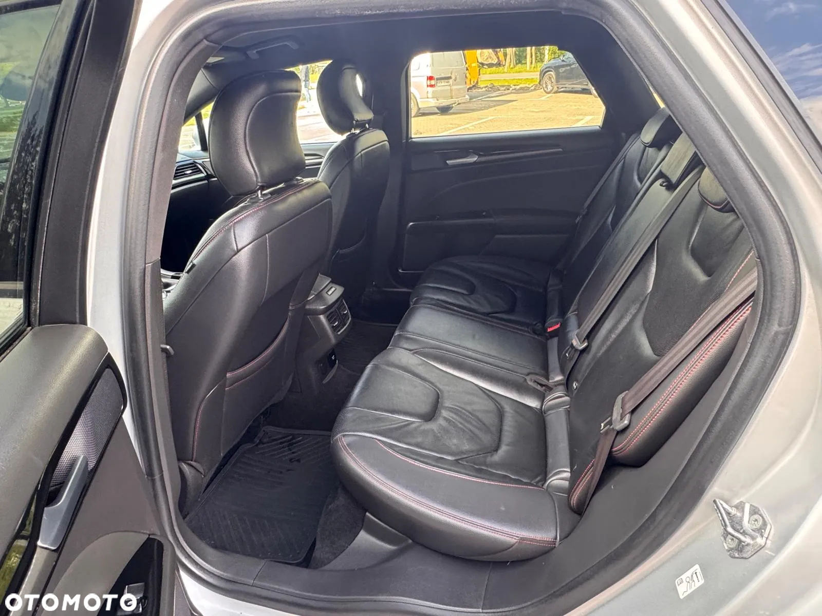 Ford Mondeo Turnier 2.0 TDCi Start-Stopp ST-Line - 31