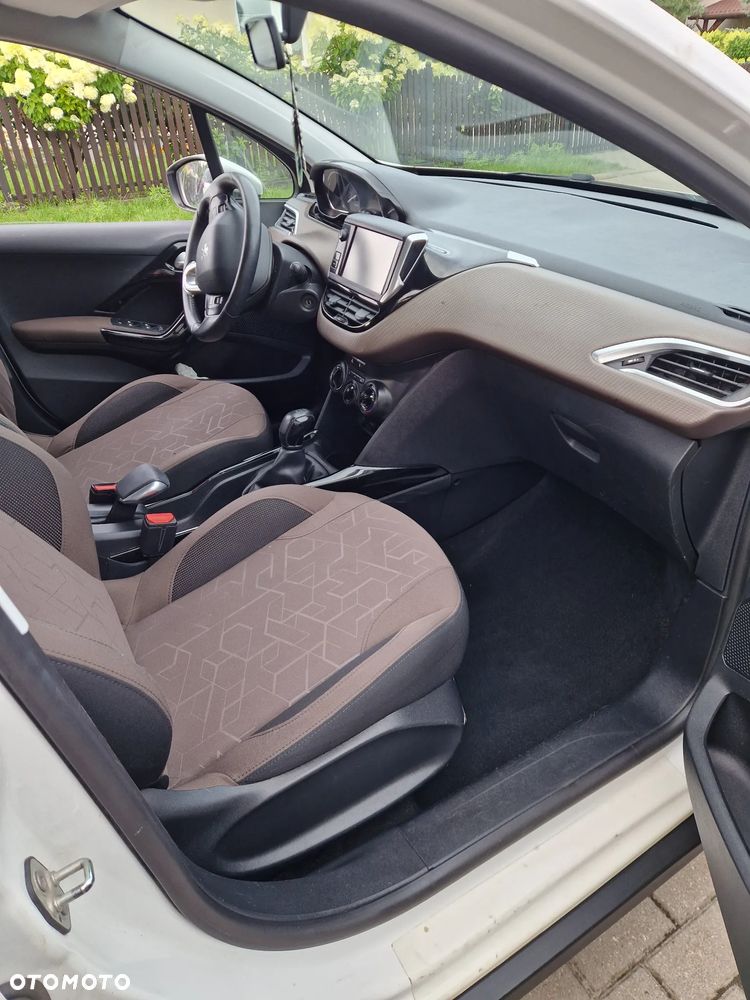 Peugeot 2008 1.6 VTi Active - 11