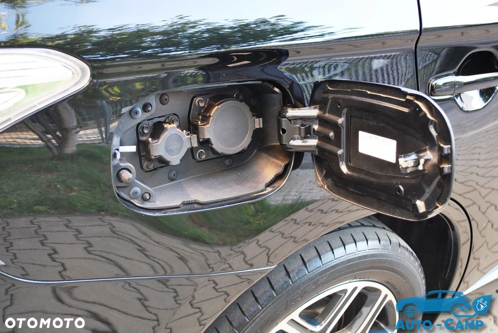Mitsubishi Outlander Instyle NAVI + - 39