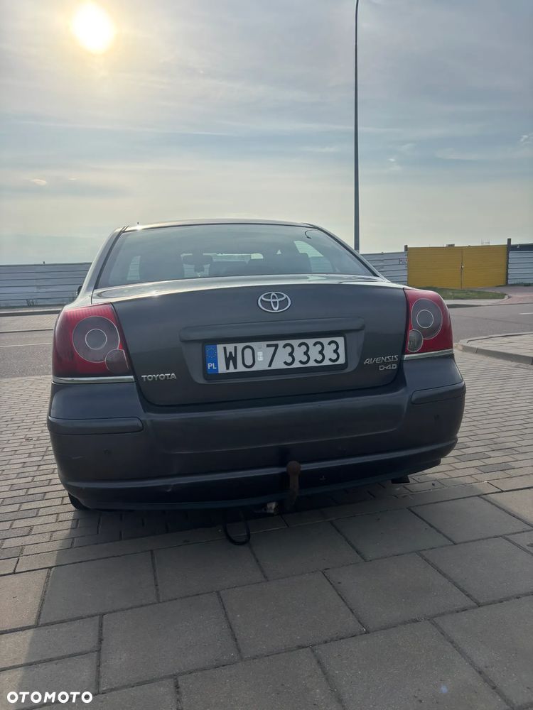 Toyota Avensis 2.0 D-4D - 4
