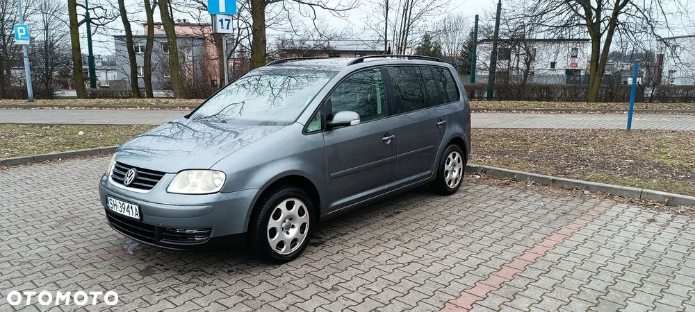 Volkswagen Touran - 35