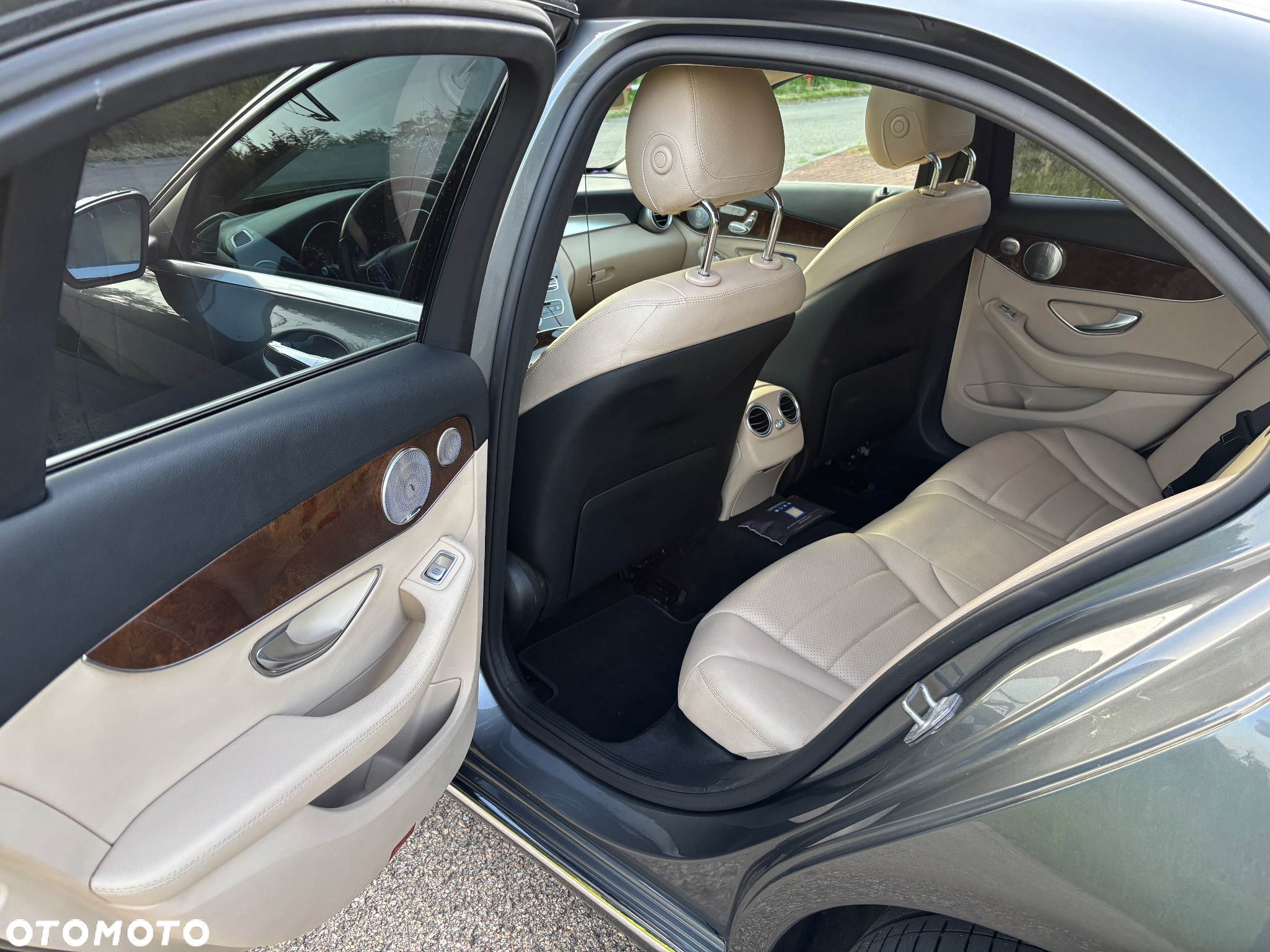 Mercedes-Benz Klasa C 300 9G-TRONIC - 13