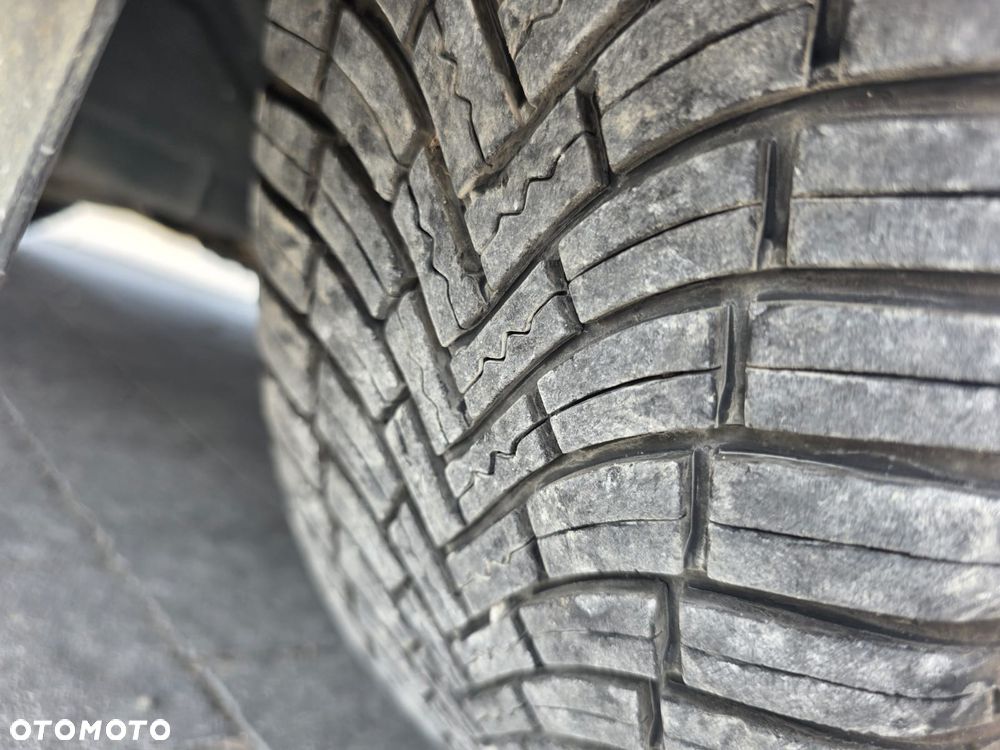 Toyota Urban Cruiser - 11