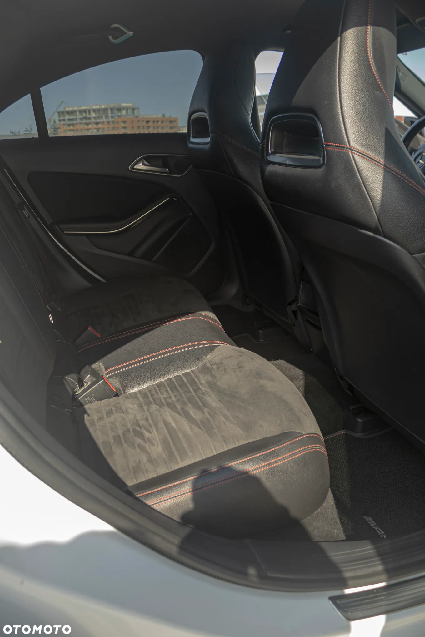 Mercedes-Benz CLA 220 4-Matic AMG Line - 9