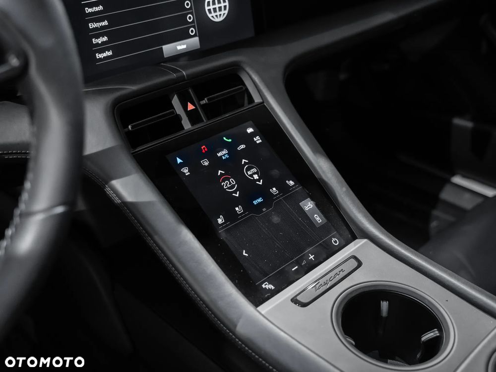 Porsche Taycan Turbo - 10