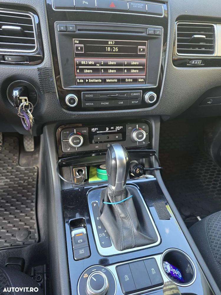 Volkswagen Touareg 3.0 V6 TDI BMT - 9