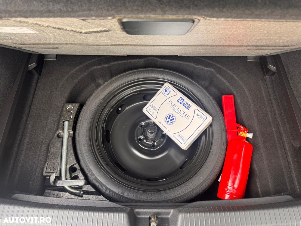 Volkswagen Golf 1.5 TSI ACT Life - 29