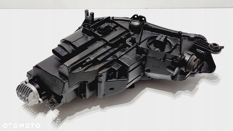 REFLEKTOR PRAWY FULL LED AUDI A4 B9 EUROPA - 5