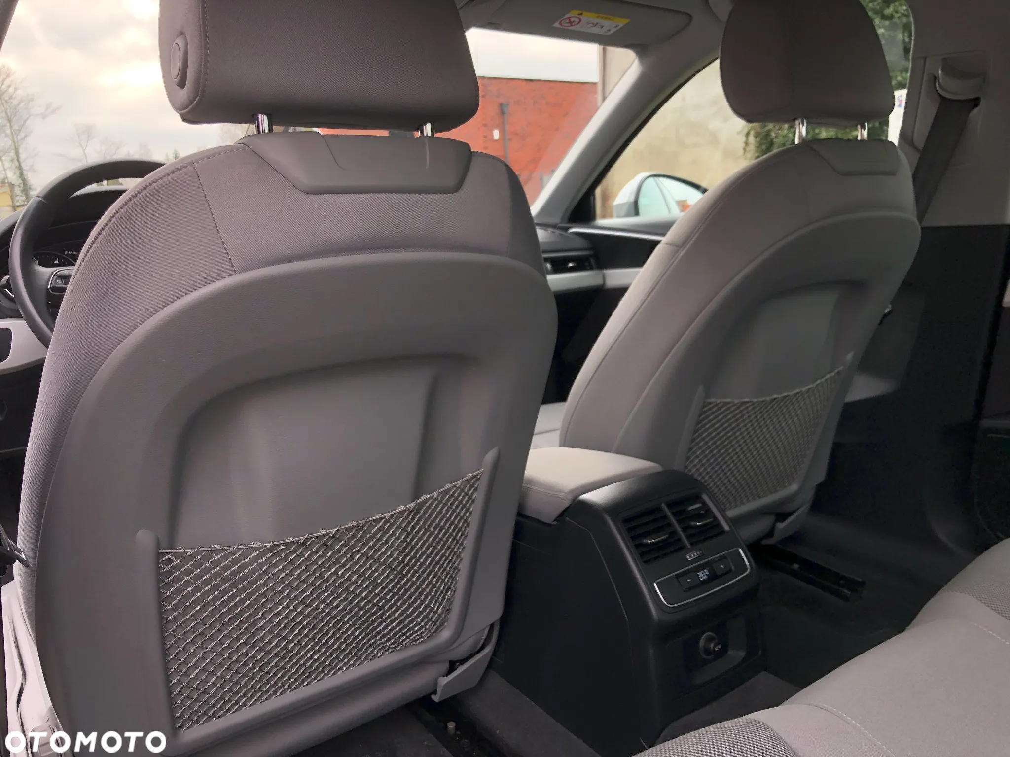 Audi A4 2.0 TDI S tronic - 14