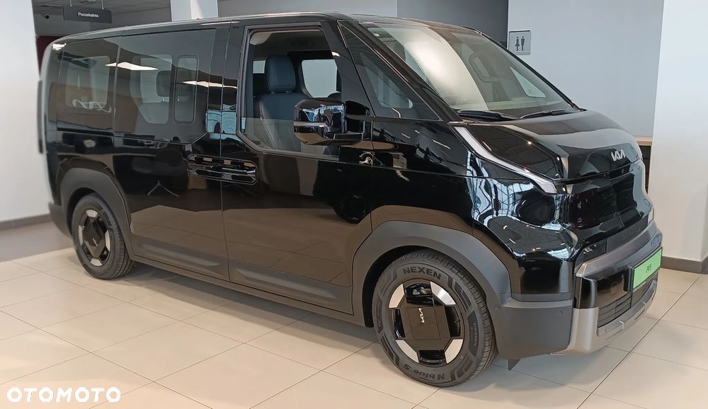 Kia PV5 - 1
