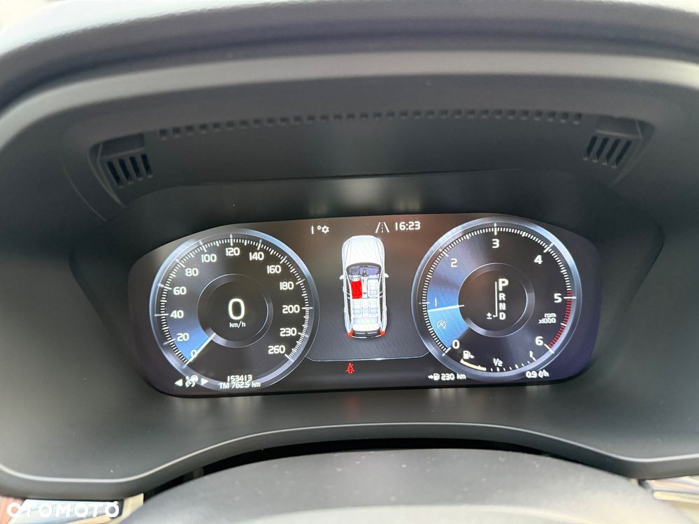 Volvo XC 60 D4 Momentum - 21