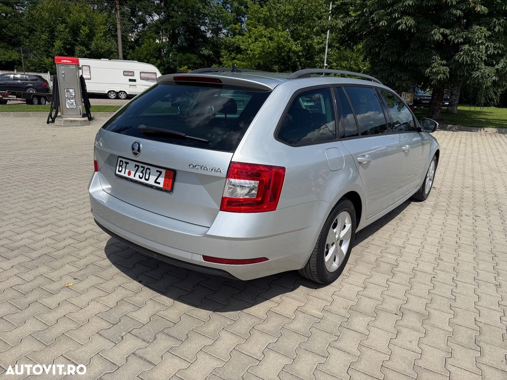 Skoda Octavia 2.0 TDI Premium Edition - 2