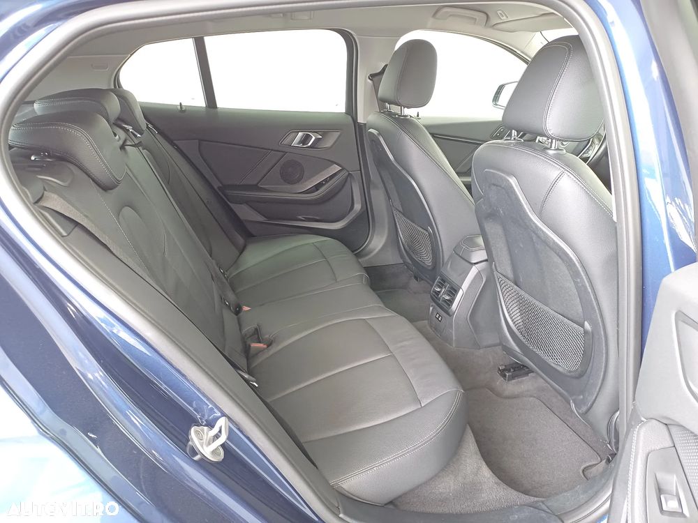 BMW Seria 1 118i Aut. Luxury Line - 34