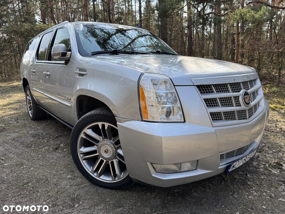 Cadillac Escalade - 5