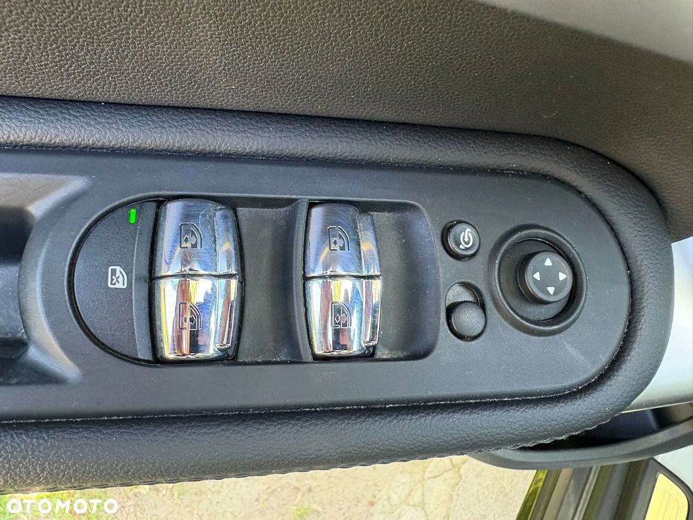 MINI Countryman Cooper S All4 Essential Trim - 17