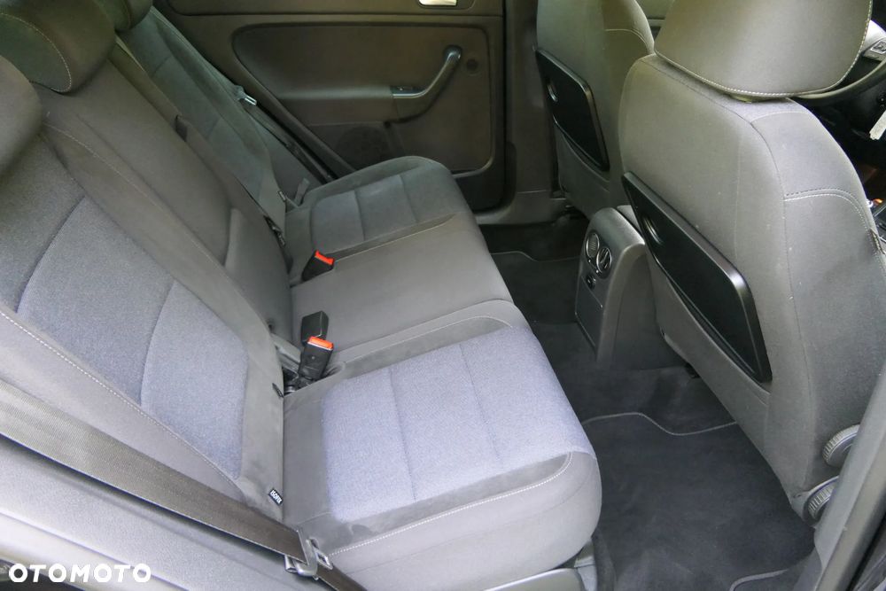 Volkswagen Golf Plus 1.6 TDI DPF Style - 23