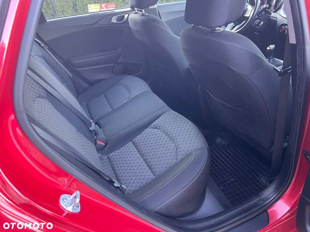 Kia Ceed 1.6 CRDi SCR M - 9