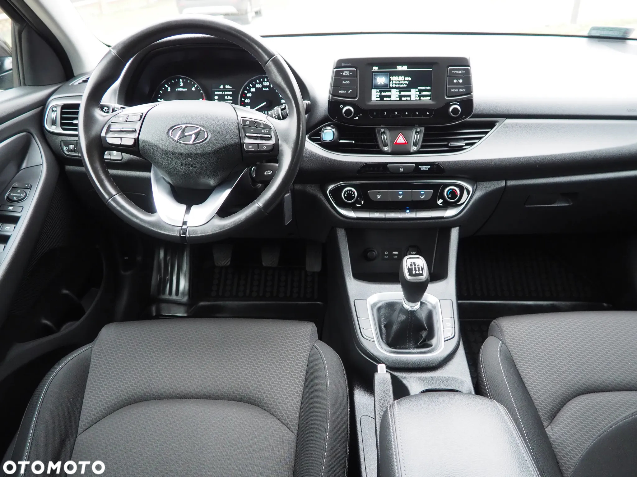 Hyundai i30 1.6 D Comfort - 32