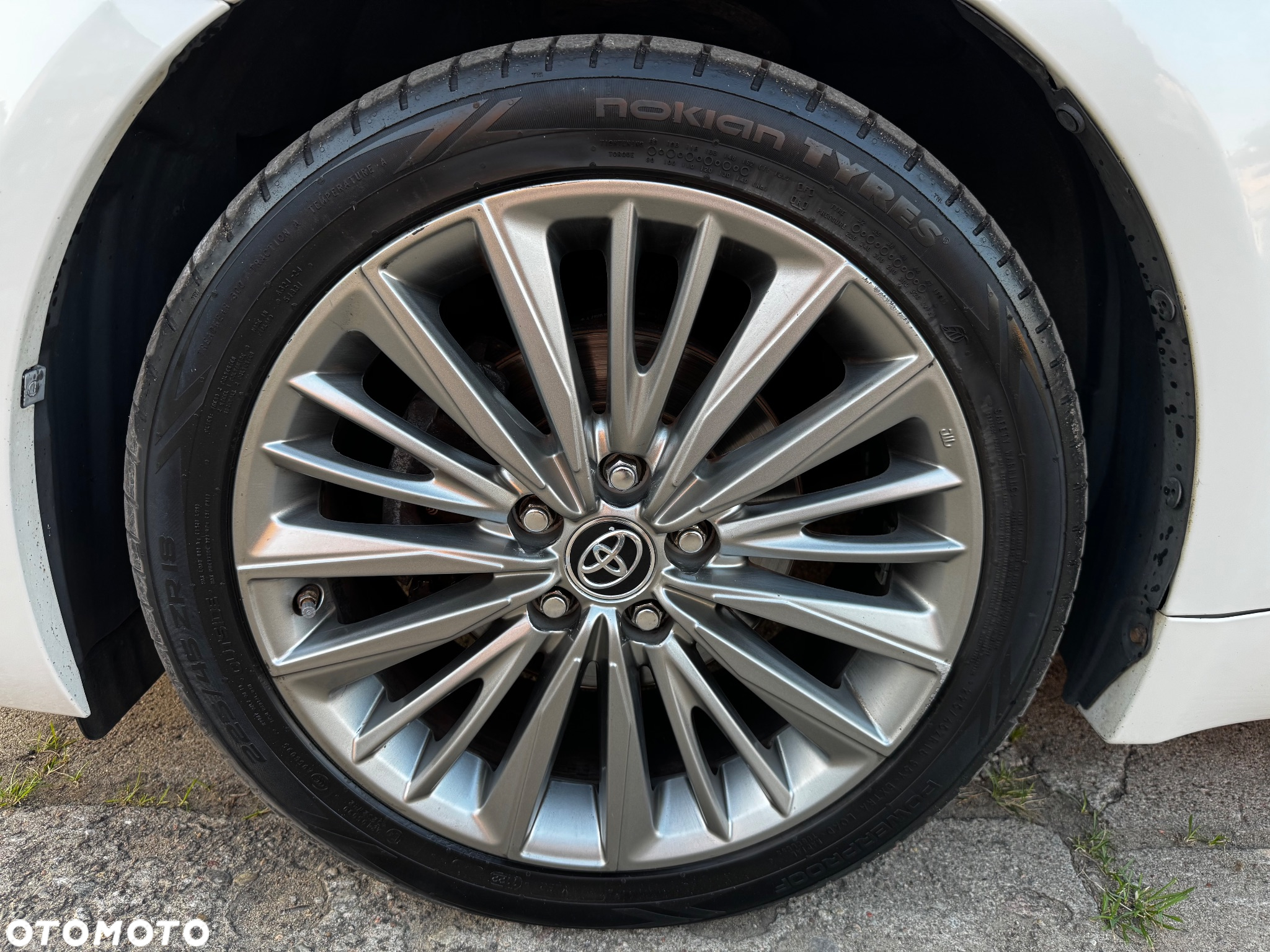 Toyota Avensis 1.8 Prestige MS - 24