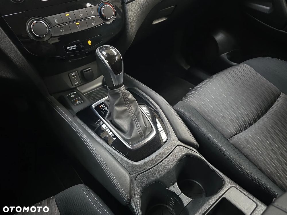 Nissan X-Trail - 16