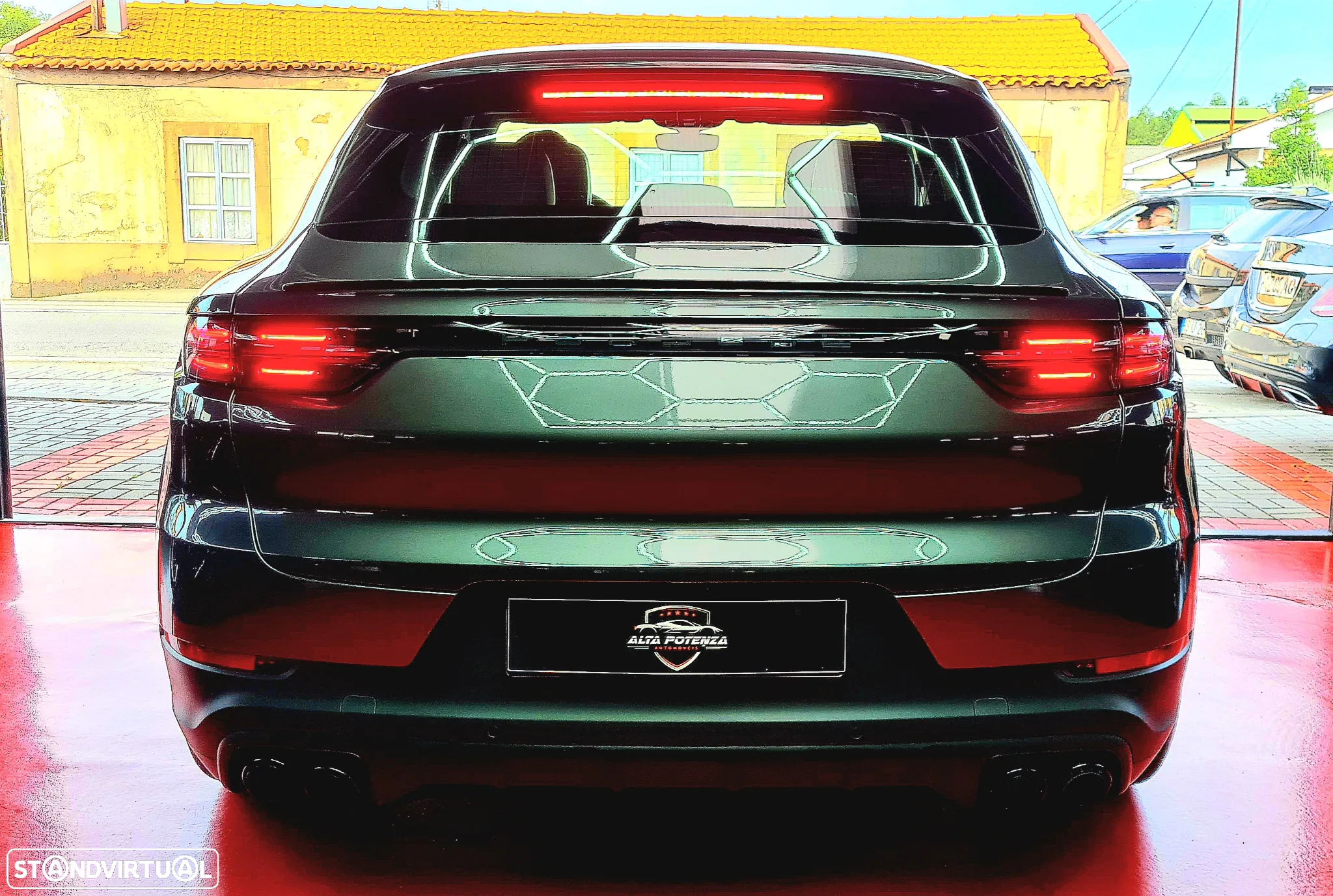 Porsche Cayenne Coupé E-Hybrid - 9